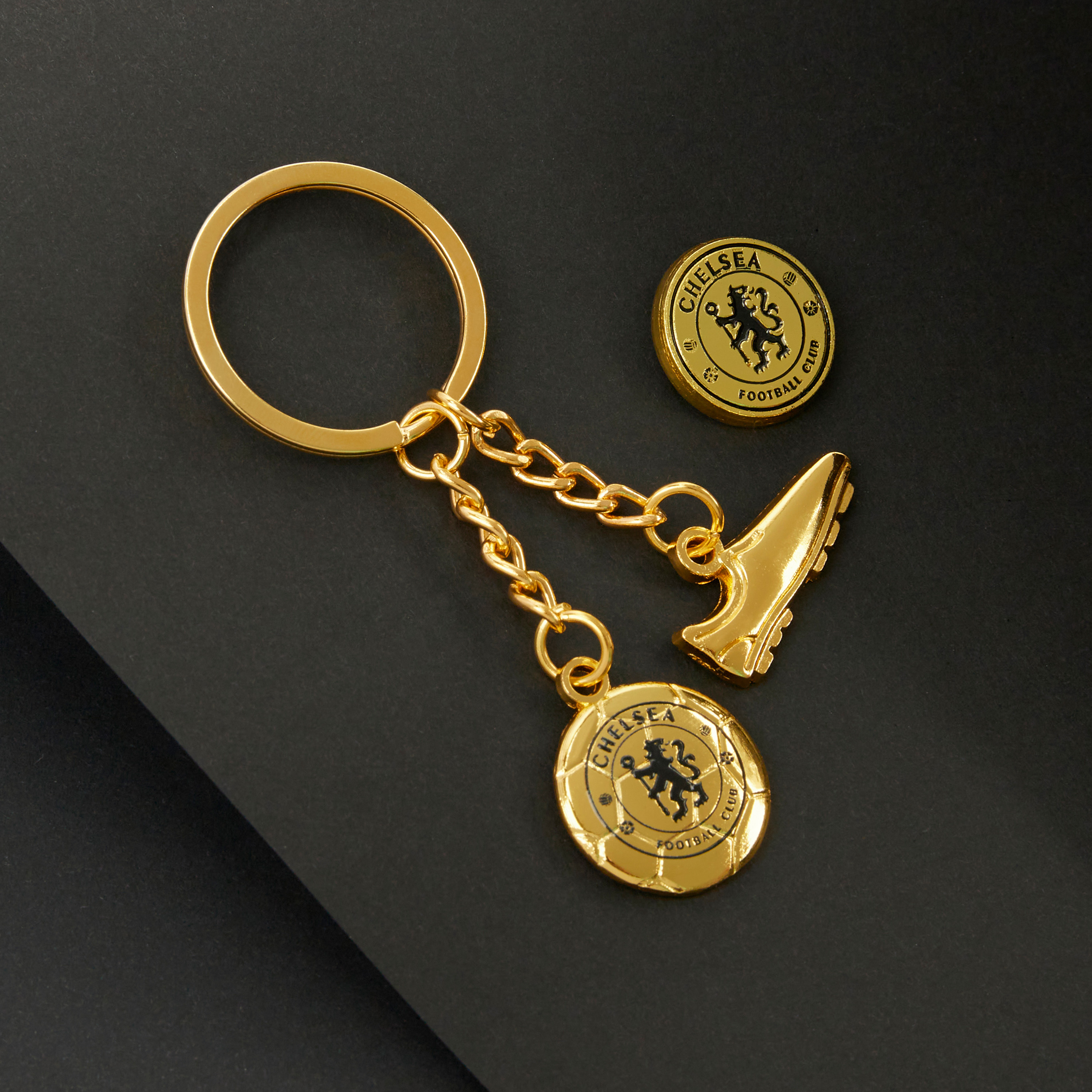 Chelsea F.C. Gold Keyring & Badge Set Football Fans Official